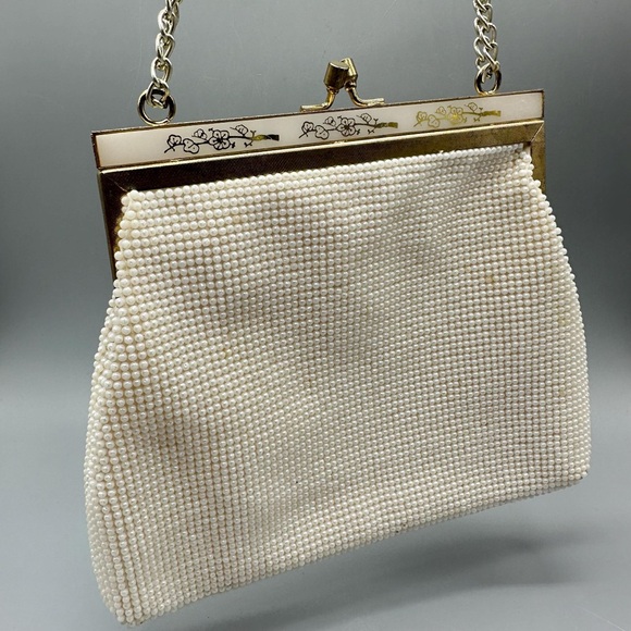 Vintage Handbags - Vintage Beaded Floral Ivory Gold Chain 7.5”x6.5” Clasp Handbag Shoulder Bag